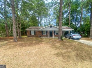302 Carlton Dr, Jesup, GA 31546