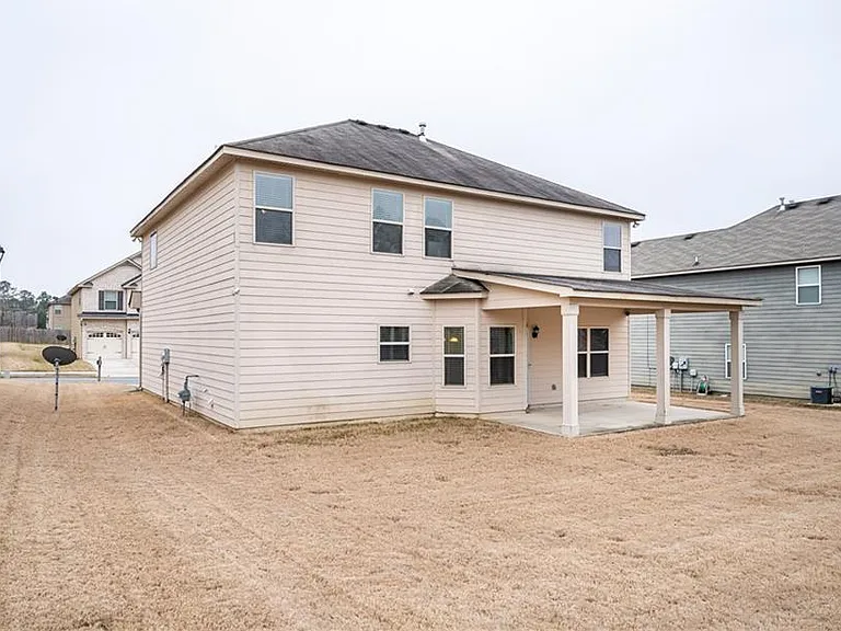 7761 Sylvaner Ln — Photo 50