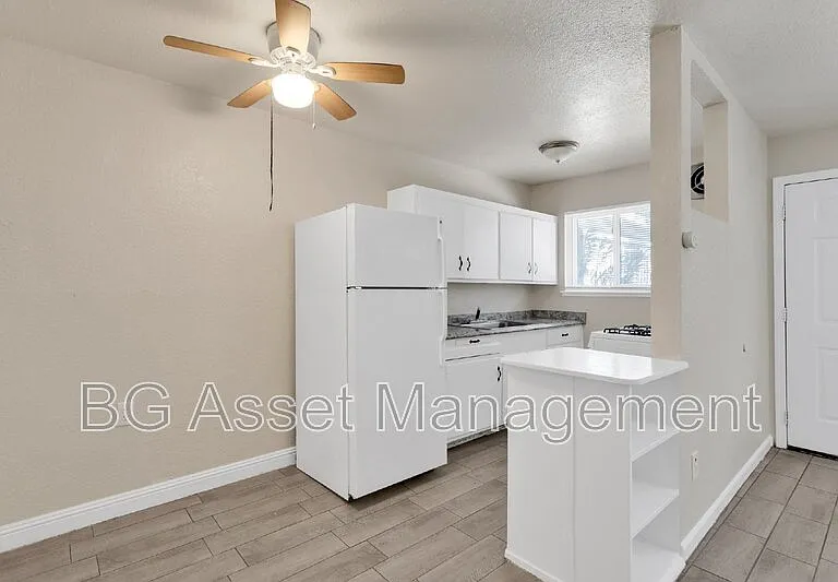 714 Darina Ave #3 — Photo 5