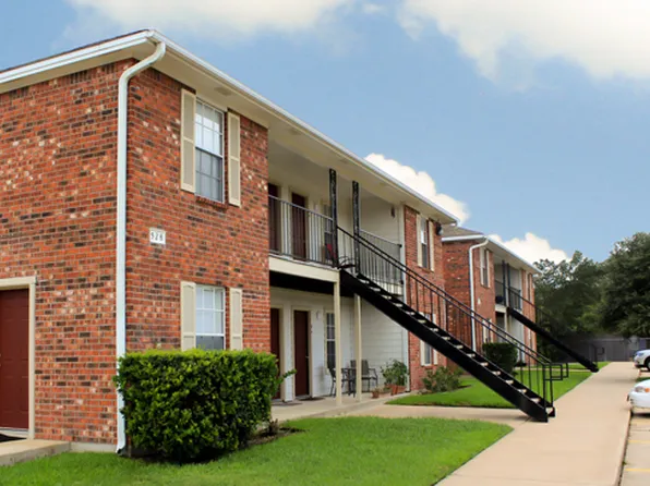 Hillstone on the Parkway