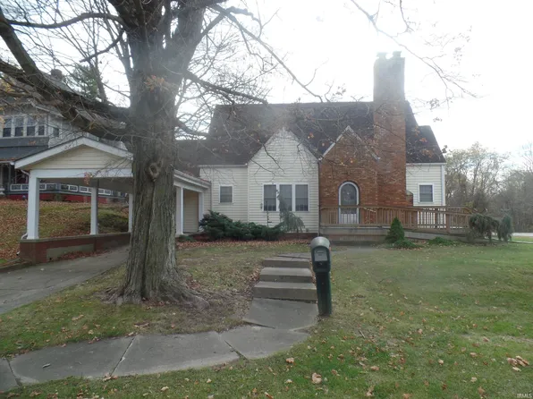 467 E Main St, Bloomfield, IN 47424