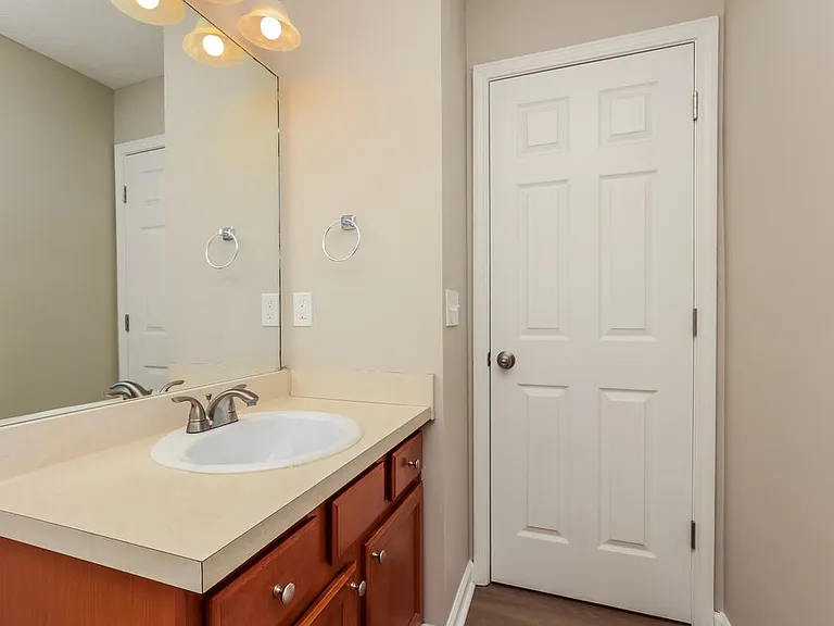 924 Grand Oak Dr — Photo 16
