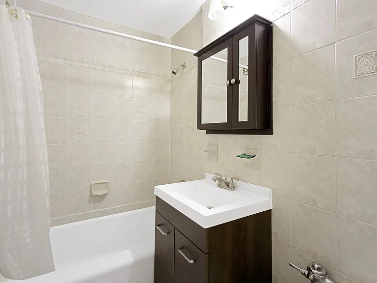 30-44 29th St #4C — Photo 9