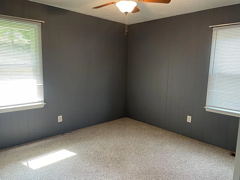 225 Darnell Ln — Photo 13