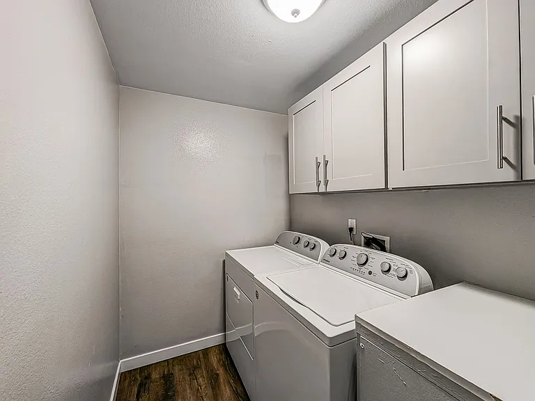 5956 Fauntleroy Way SW — Photo 14