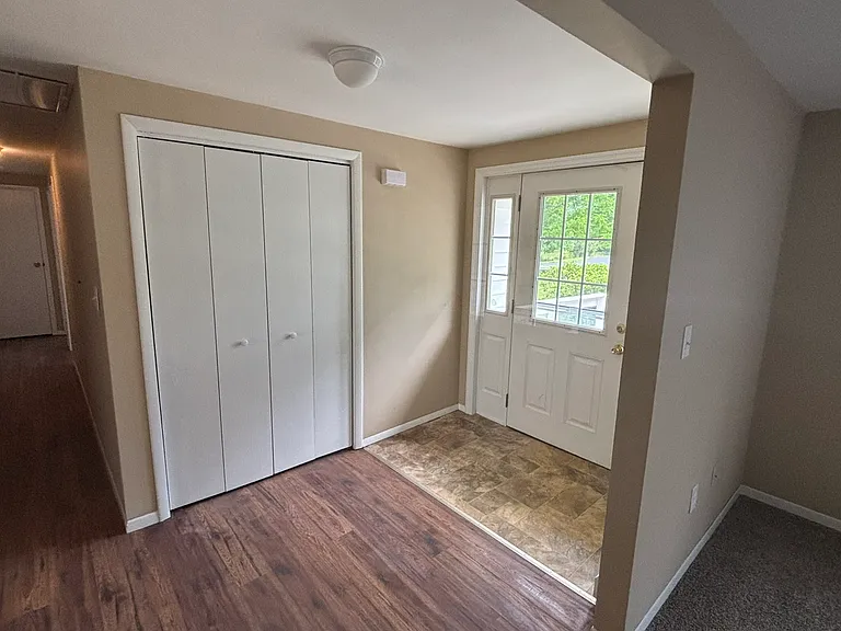 1046 Butlers Park Rd — Photo 3