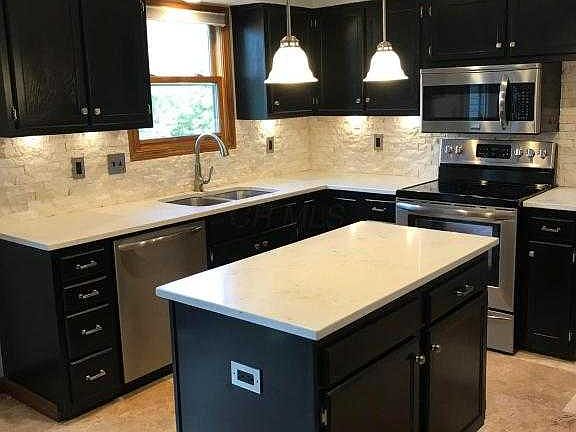 3rd image of 5611 Rosecliff Dr
