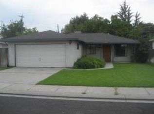 142 E Washington St, Ripon, CA 95366