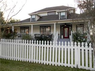 902 S Dexter Dr, College Station, TX 77840