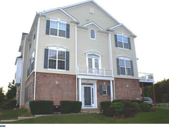 2007 Garrison Dr, Chester Springs, PA 19425