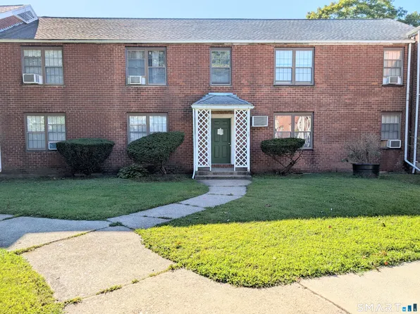 63 Mencel Circle #C, Bridgeport, CT 06610
