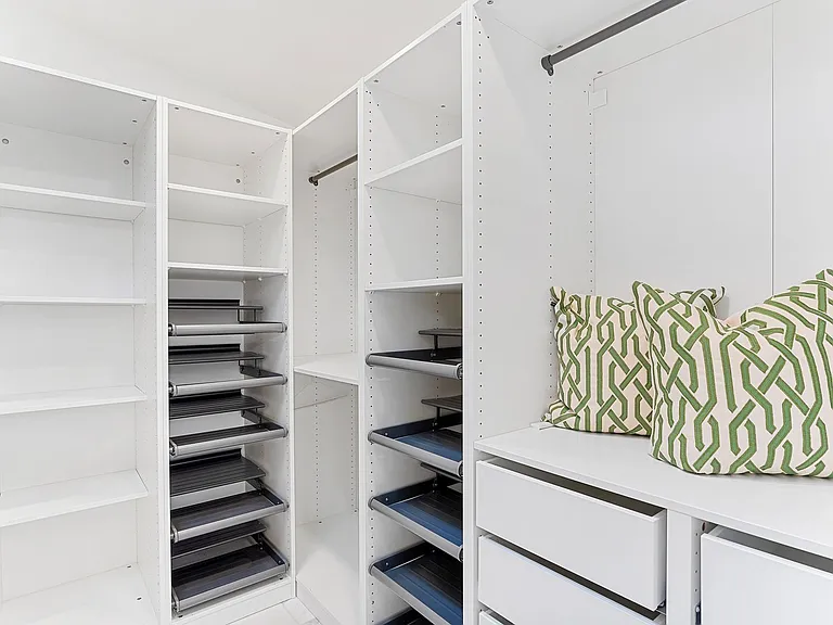 6225 Frondosa Dr — Photo 23