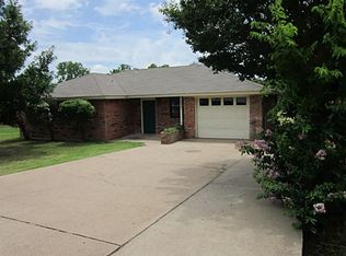 3901 Country Meadows Cir, Granbury, TX 76049