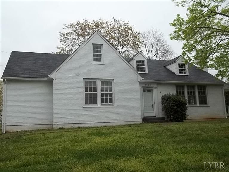 1st image of 1820 Lakeside Dr