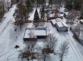 770 Roberts Dr, Harrison, MI 48625