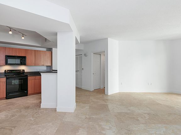2nd image of 630 S Sapodilla Avenue #316