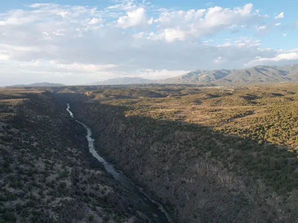 Camino De Lovato, El Prado, NM 87529