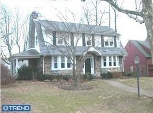 215 Fisher Rd, Jenkintown, PA 19046