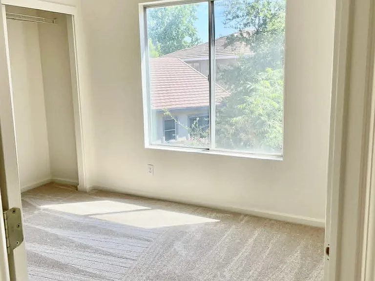 58 Penelope Ct — Photo 16