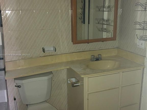 5th image of 4717 NW 7th St APT 706-10