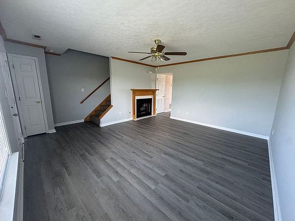 3rd image of 133 Concord Dr APT B