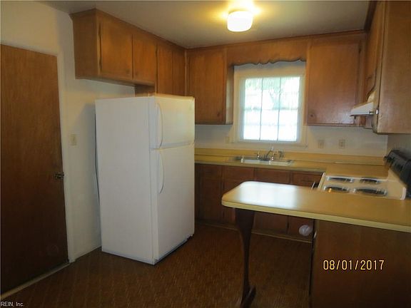 5th image of 414 Oakwood Pl