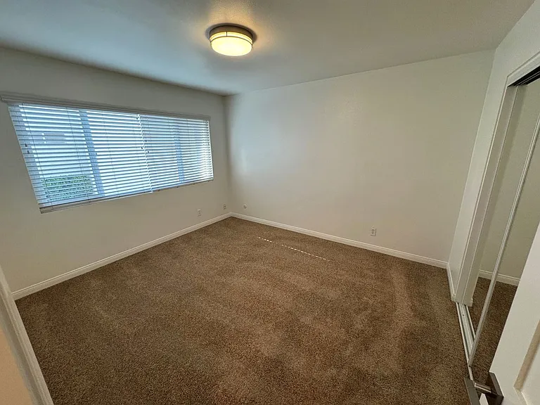 Casa Madrid Apartments — Photo 19