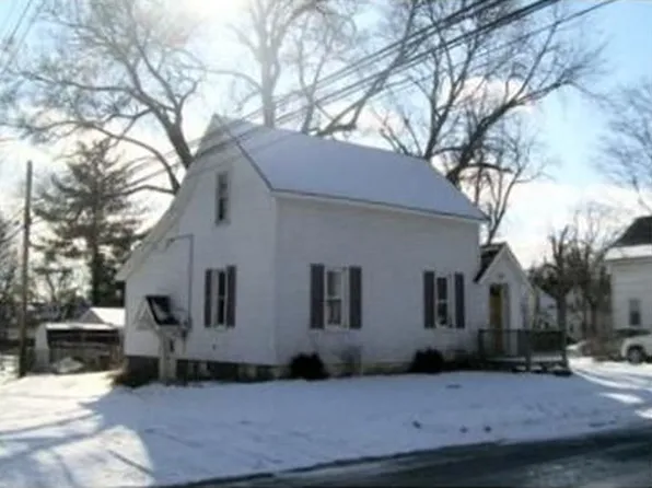 408 Richmond St, Alma, MI 48801