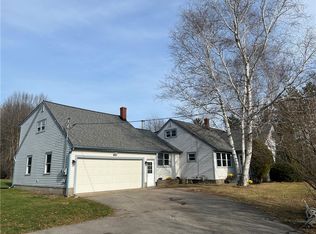 2327 Magog Rd, Palmyra, NY 14522