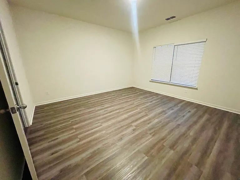 620 Fountain Dr — Photo 4