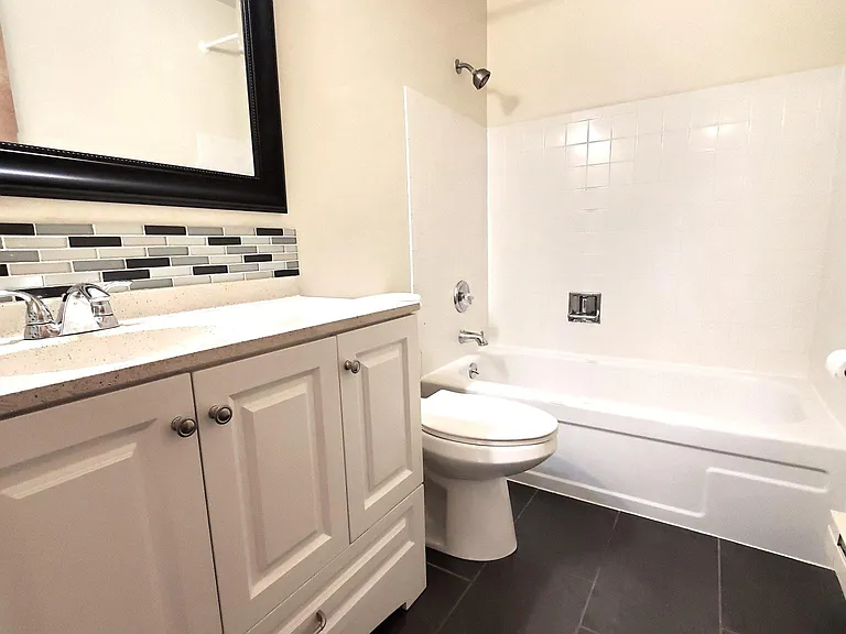 6515 35th Ave NE #101 — Photo 10