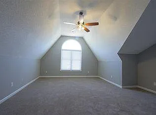 10445 Juneau Way — Photo 2