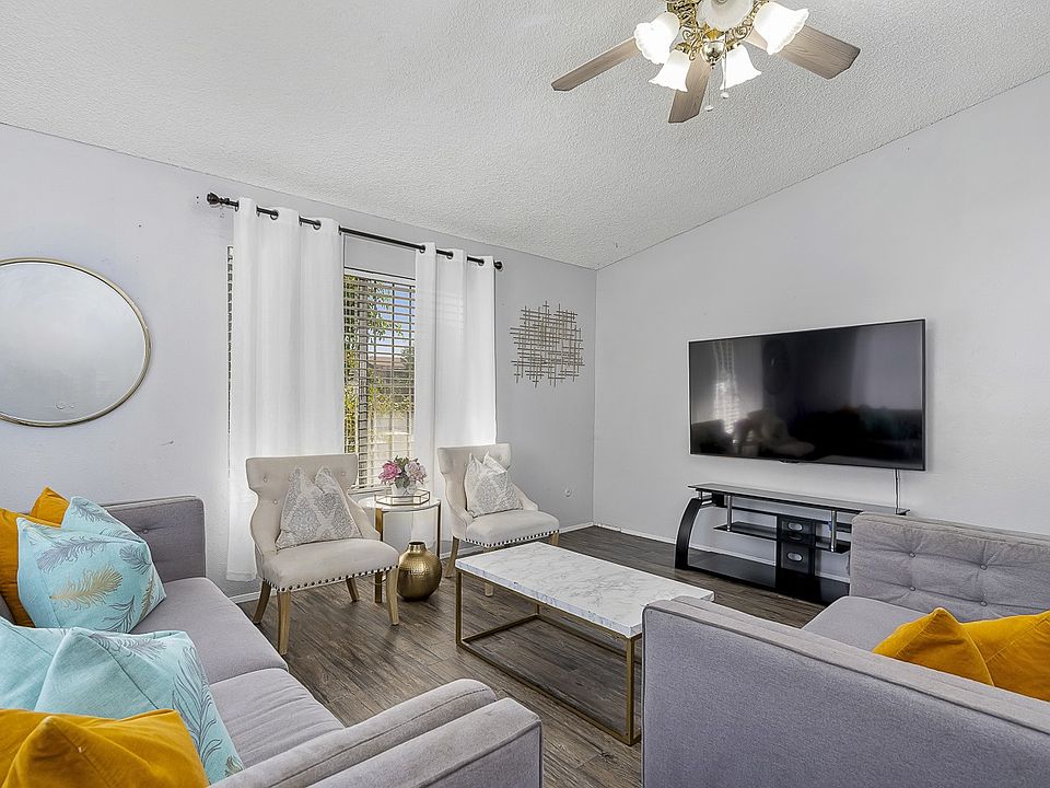 1st image of 1554 Daisy Way