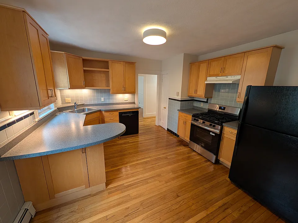 33 Seven Pines Ave #33