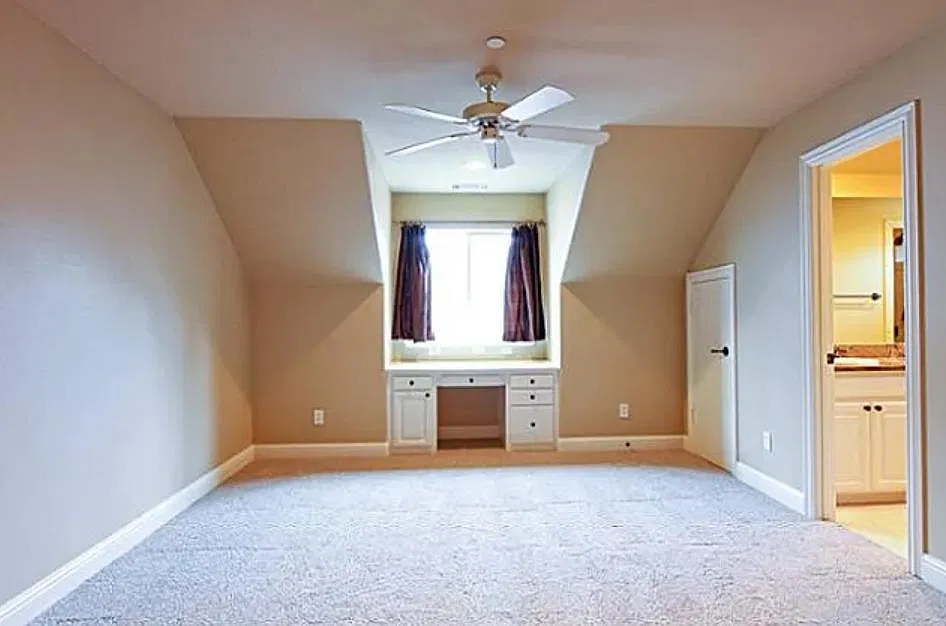 3 bed, 3.5 bath, 1706 sqft, $4,650 — Photo 2