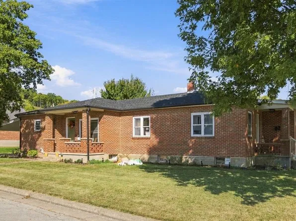 405 W 9th St, Hermann, MO 65041