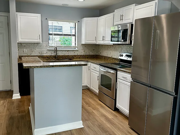 2302 Maki Rd #49 — Photo 2