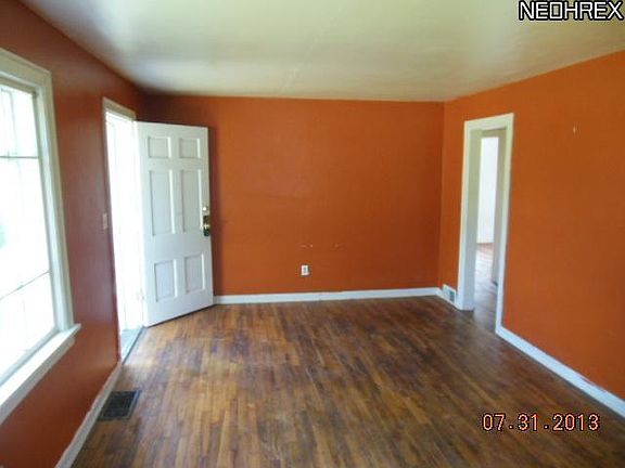 2nd image of 2923 W Erie Ave