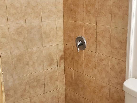 4th image of 8801 Sheraton Dr #1