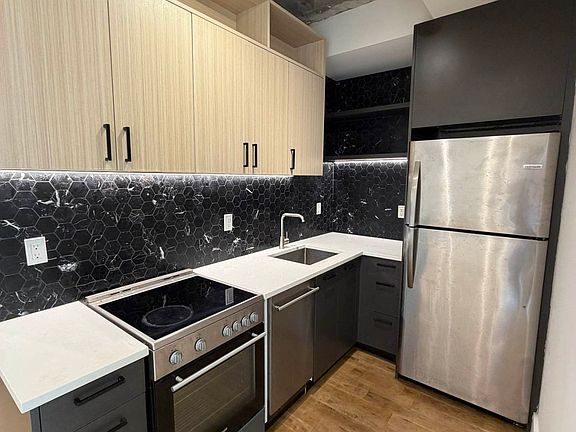 4th image of 200 Linden Blvd #4H