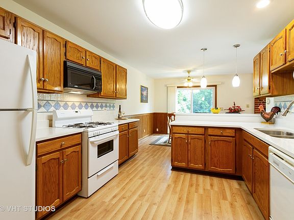 5th image of 162 Brittany Dr