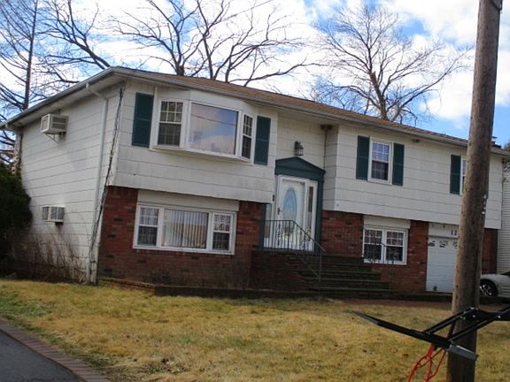 4th image of 128 Terrace Ave