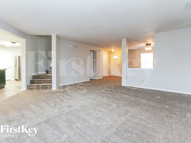 5769 Woodland Trace Blvd — Photo 4