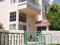 2nd image of 19416 Castlewood Cir