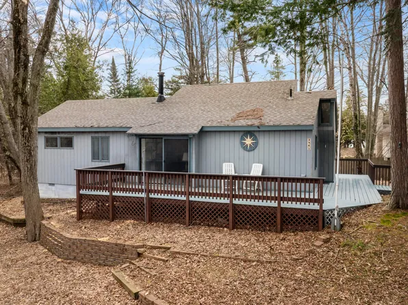 3865 N Scenic Hwy, Beulah, MI 49617