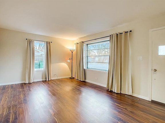 5th image of 37213 N Piper Ln