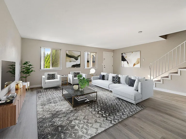 Brittany House Apartments — Photo 8