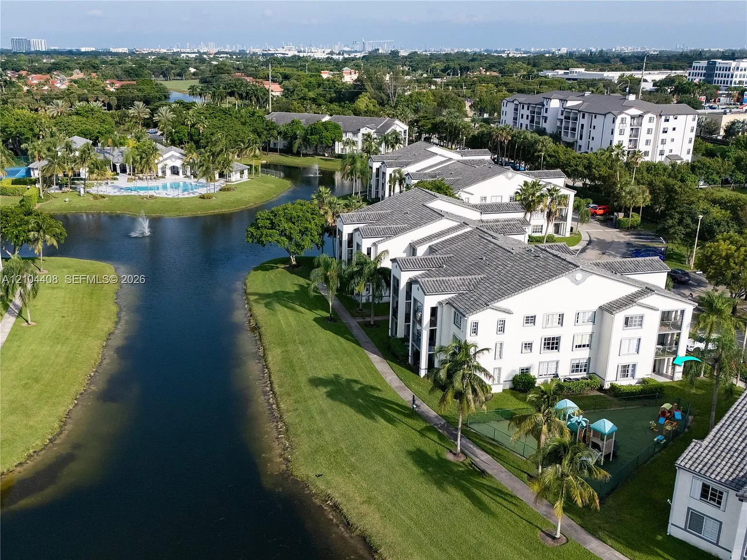 Enclave At Doral Condo No — Photo 2