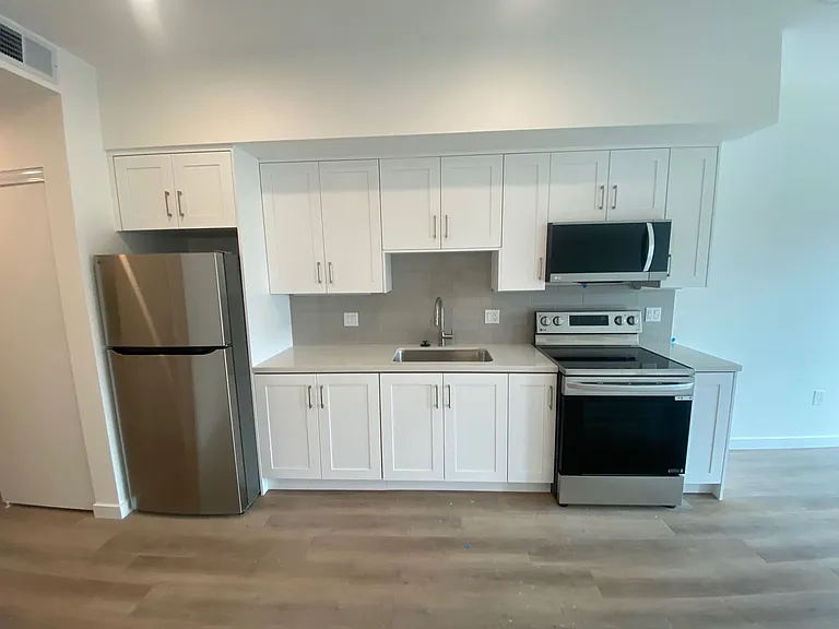 4015 Richmond St #205 — Photo 12