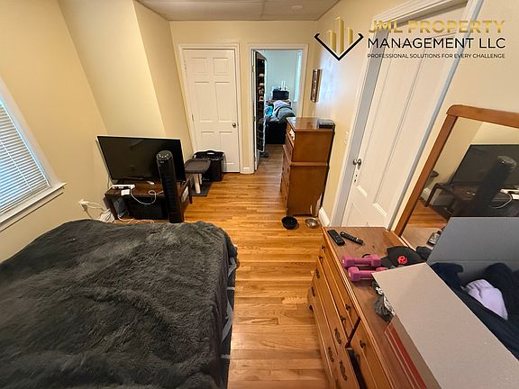 3rd image of 500 Cherry St APT 2